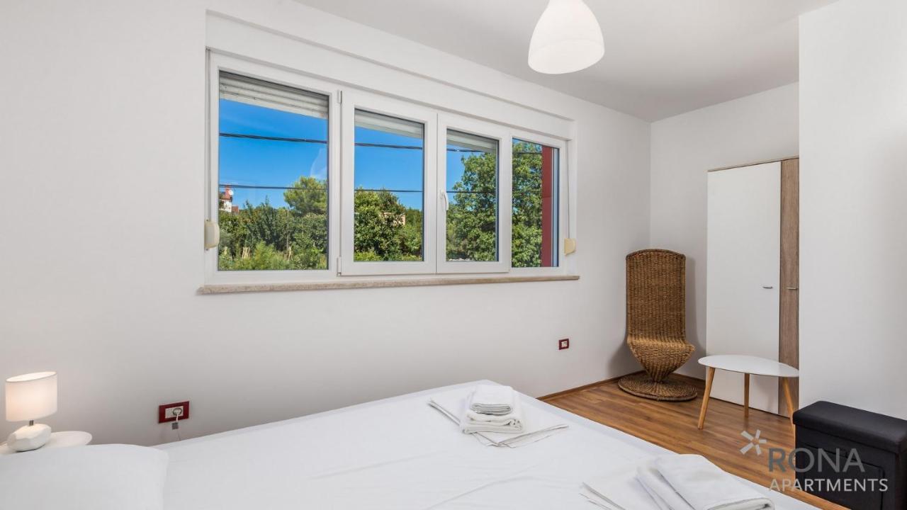 Rona Apartment Denis Umag Exteriör bild