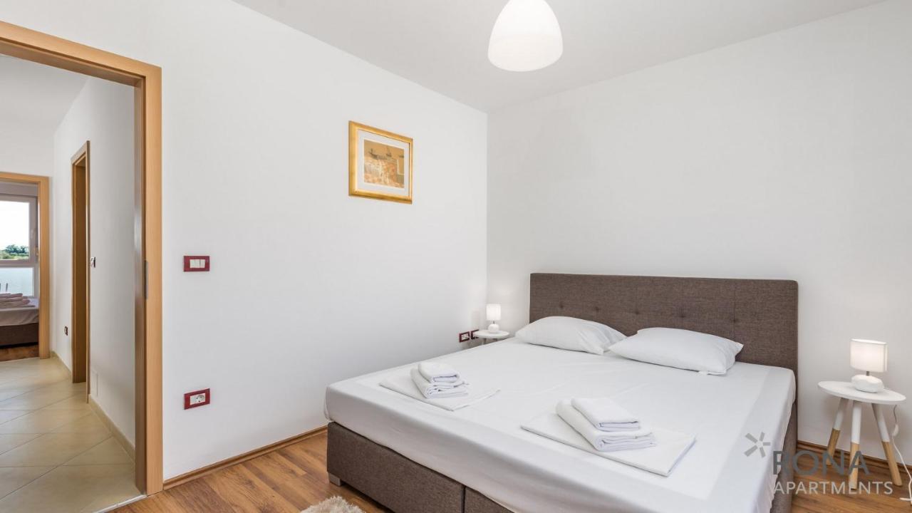 Rona Apartment Denis Umag Exteriör bild