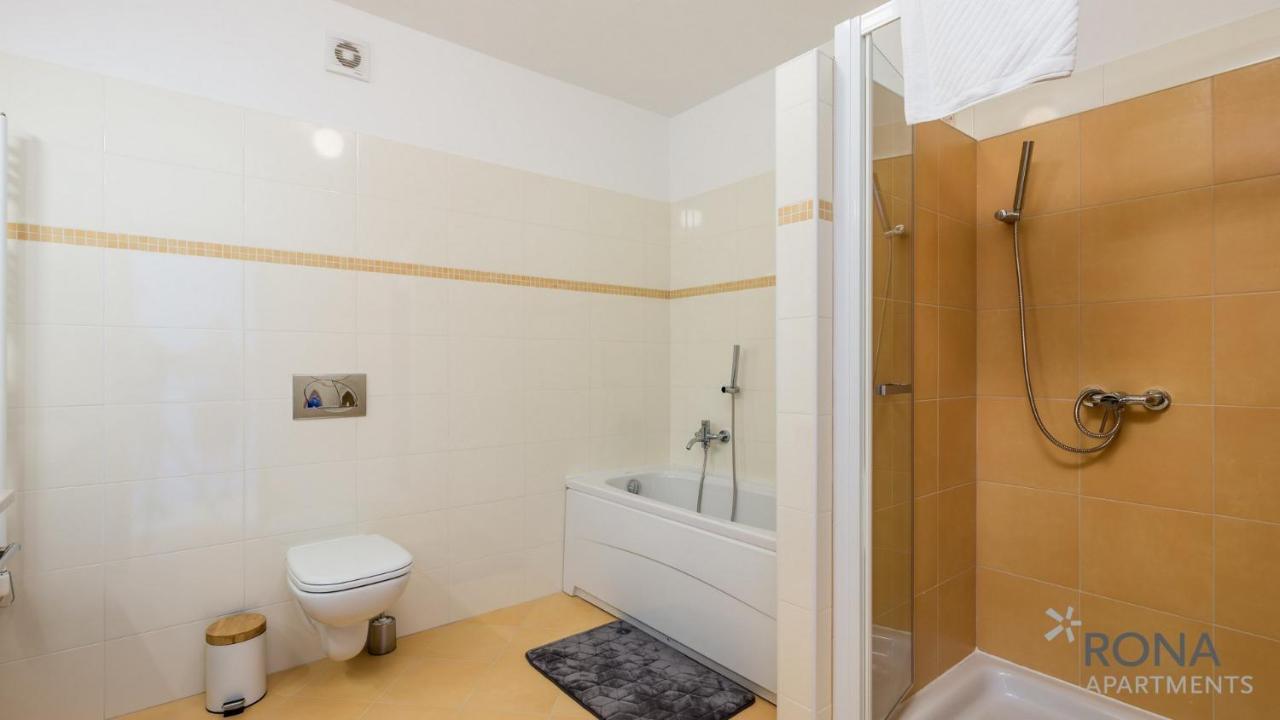 Rona Apartment Denis Umag Exteriör bild