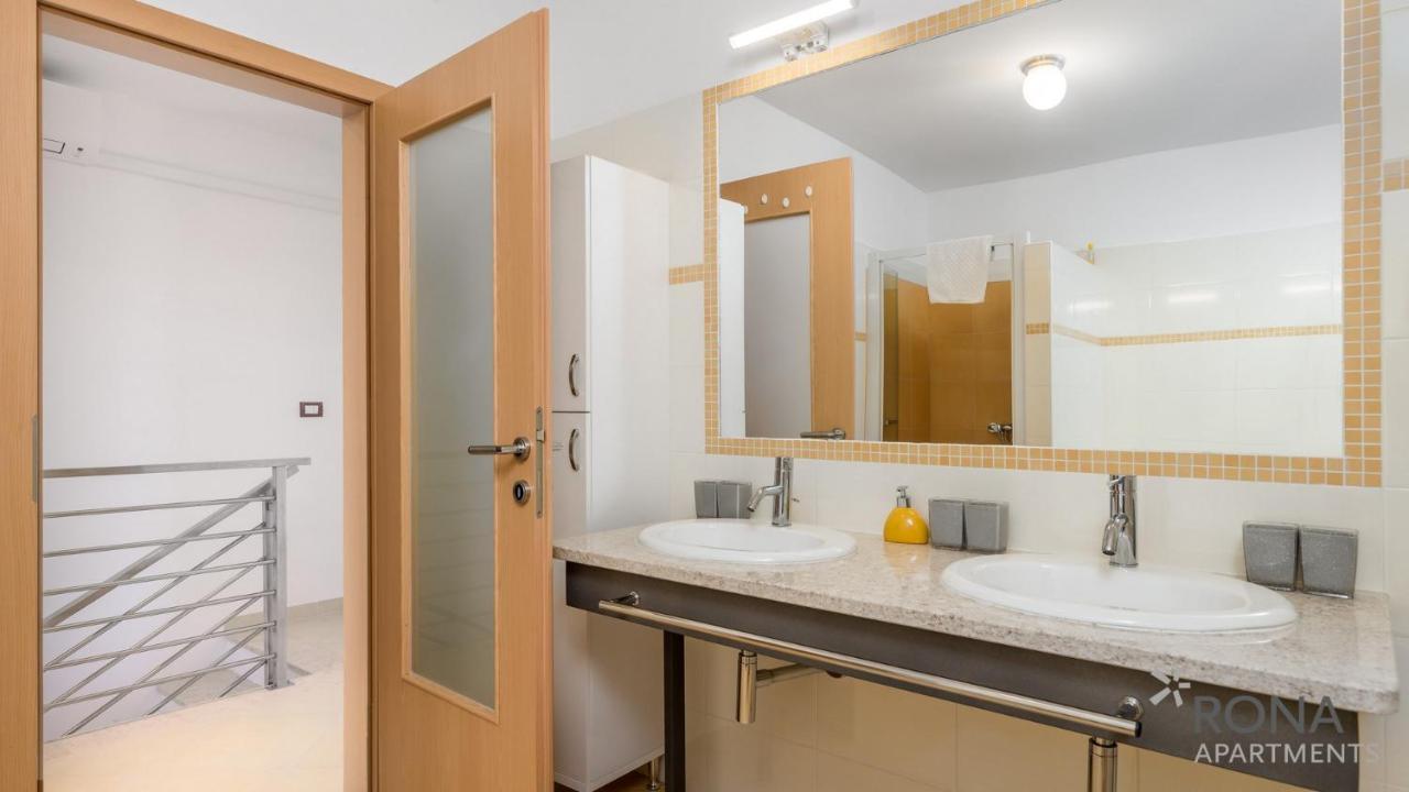Rona Apartment Denis Umag Exteriör bild